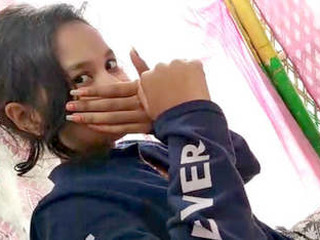 A youthful Indian girl gives a public blowage in the open air