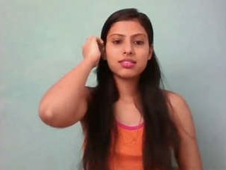 Desi gal likes solo play with  in front of camera