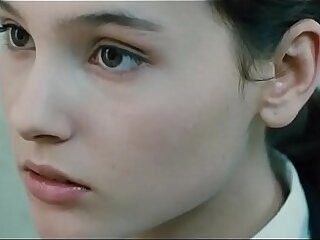 Catherine Guittoneau in La Fille Seule (1995)