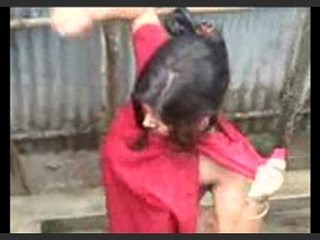 Probe the softcore world of Bethi's shower with her dosto