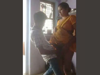 Bhabhi gets smashed in the kitchen by Dewar's dick