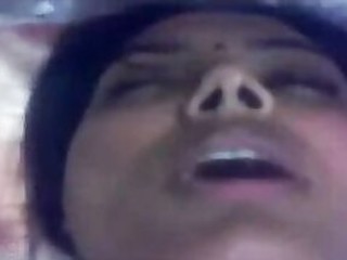Horny school student satiates her boyfriend while traveling to Goa