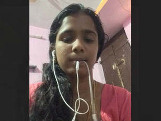 Tamil wife elations herself with  and dildo