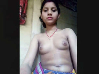 Bhabhi's onanism  for devar heads viral