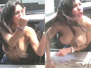 Desi slut goes  and naughty in public road