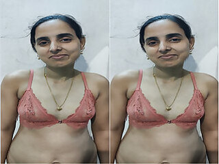 Horny Desi Bhabhi Demonstrates Her Nude Figure And Finger Tugging Part 4