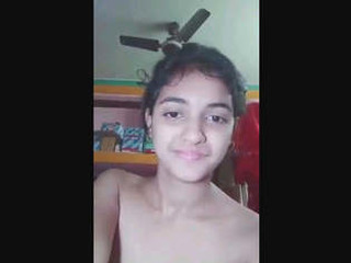 Pretty girl delights jummy youthfull pussy with her fingers and hatch