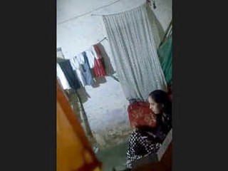 Indian bhabhi gets her pussy ravaged by her well-endowed paramour