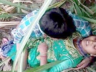 Desi school schoolgirl enjoys outdoor bang-out in a public park