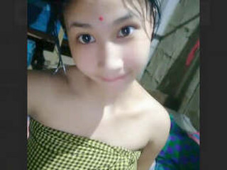 Marvelous Assamese wifey records her naked selfie