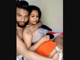 Experience the exotic warmth of Mahi, an Indian model, in a torrid cam show