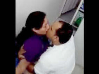 Indian nurse gets banged by polyclinic staff in MMS movie