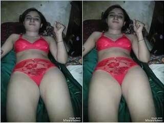 Bhabhi in a sexy swimsuit taunts and pleases