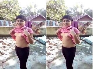 Desi duo shares  moments with cameras
