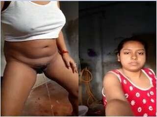 Indian girl records herself pissing for her paramour